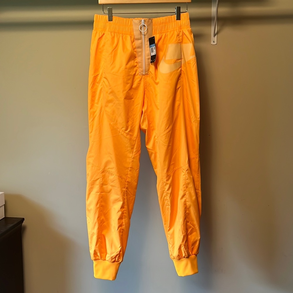 Nike Loose Fit Women’s Pants